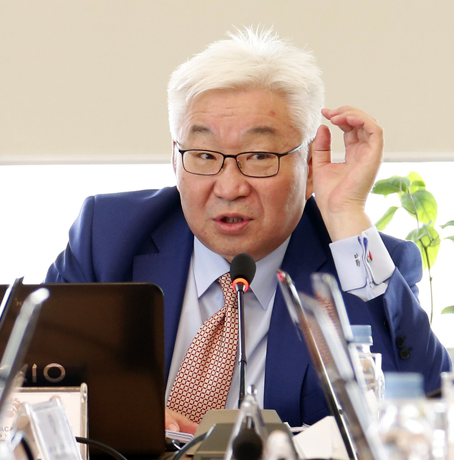 ХӨСҮТ-ээс Э.Бат-Үүлийн өмгөөлөгчийг тусгаарласан тул шүүх хурлыг хойшлуулжээ