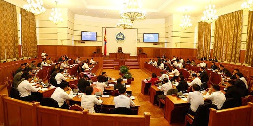 ЧУУЛГАН: Цар тахлын эсрэг хуулийг 97.8 хувийн саналаар баталлаа