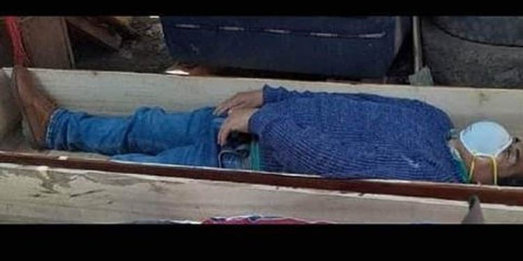 Перугийн хотын захирагч цагдаа нараас авсанд орж нуугджээ