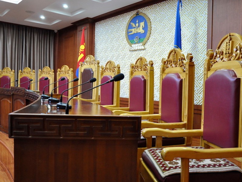 Үндсэн хуулийн цэцийн дунд суудлын хуралдаан болно