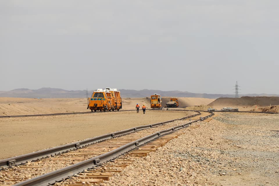 Тавантолгой-Гашуунсухайтын төмөр замын 42 км дээд бүтцийг угсарчээ