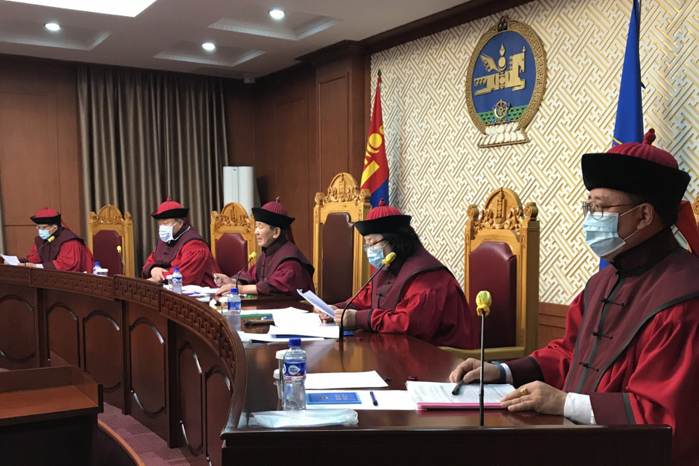 Гадаадад гацсан иргэдийн эх орондоо буцаж ирэх эрх зөрчигдөөгүй гэж Цэц дүгнэжээ