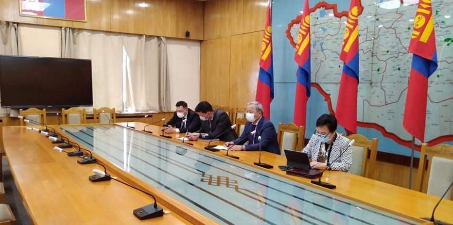 УОК, аймгийн удирдлагуудтай цаг үеийн асуудлаар цахимаар хуралдлаа