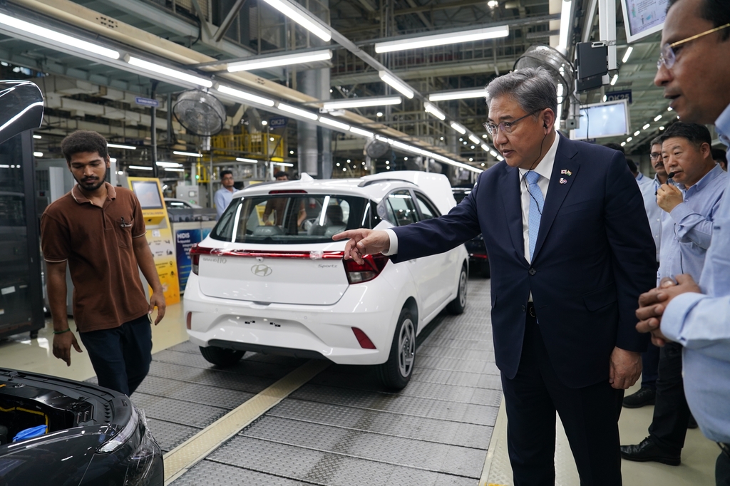 БНСУ-ын Гадаад хэргийн сайд Энэтхэгийн “Hyundai Motor” компанийн үйлдвэрт зочиллоо.