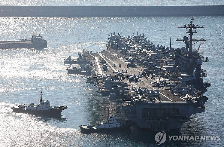 БНСУ-д "USS Carl Vinson" хөлөг онгоц иржээ.