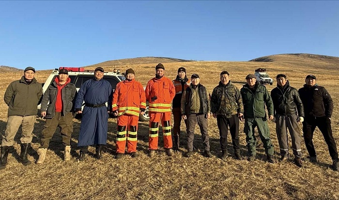 С.Эрдэнэболд ой хээрийн түймэрт өөрийн биеэр оролцож ажиллав.