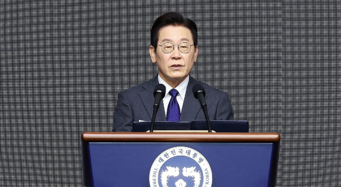 БНСУ-ын Ерөнхийлөгч Ли Жэ Мён  батлан хамгаалах салбарт тэргүүлэгч дөрвөн гүрний нэг болгох зорилт тавьснаа танилцуулав