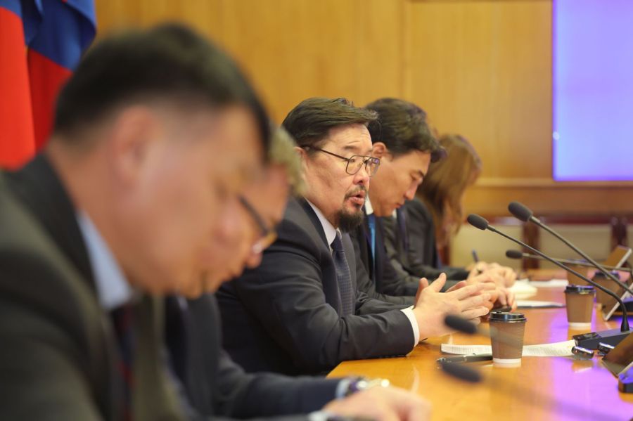 Ерөнхий сайд Г.Занданшатар нүүрсний хулгайтай тэмцэх Тусгай ажлын хэсэг байгууллаа.