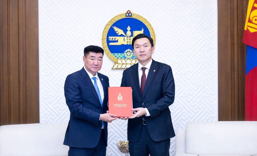 Төрийн өмчийг хувьчлахтай холбоотой тогтоолын төслийг өргөн мэдүүлэв