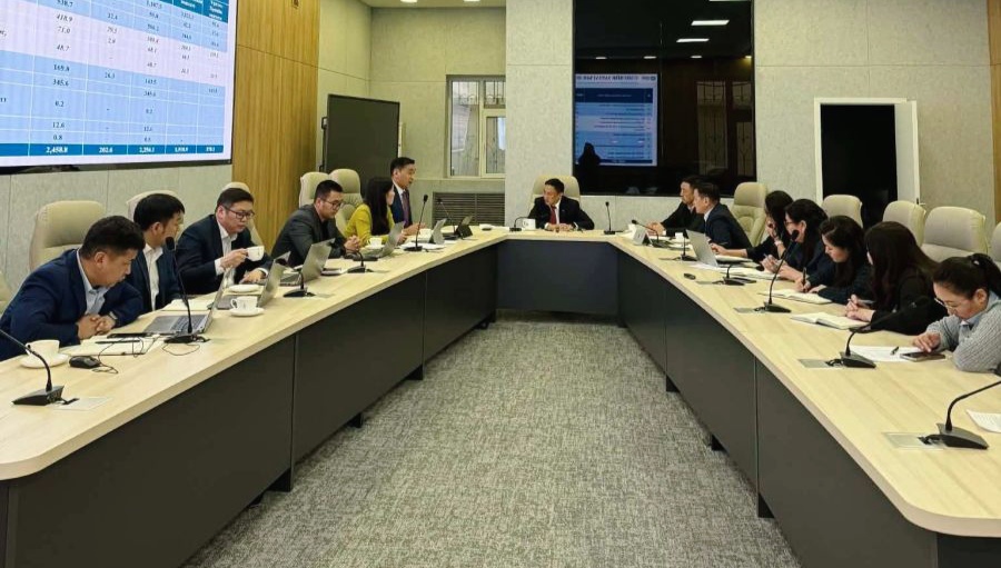 Эрүүл мэндийн салбарын эмч, ажилчдын цалингийн нэмэгдлийг энэ сард олгоно