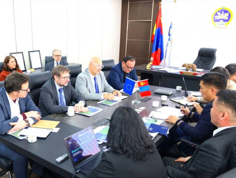 Европын хөрөнгө оруулалтын банкны төлөөлөгчдийг хүлээн авч уулзлаа