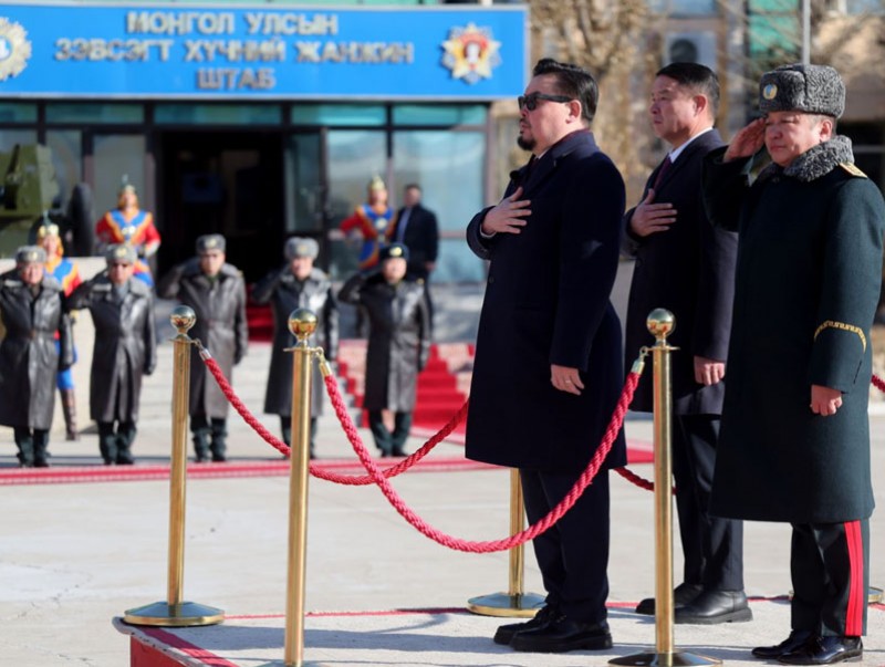 Зэвсэгт хүчний алба хаагчдын нийгмийн баталгааг сайжруулах зарим асуудлыг шийдвэрлэхээр болов