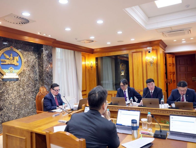 ЗГ: Гашуунсухайт боомт, улсын хилийн зурваст хууль зөрчиж олгосон 66 га газрыг төрийн мэдэлд буцаан авлаа