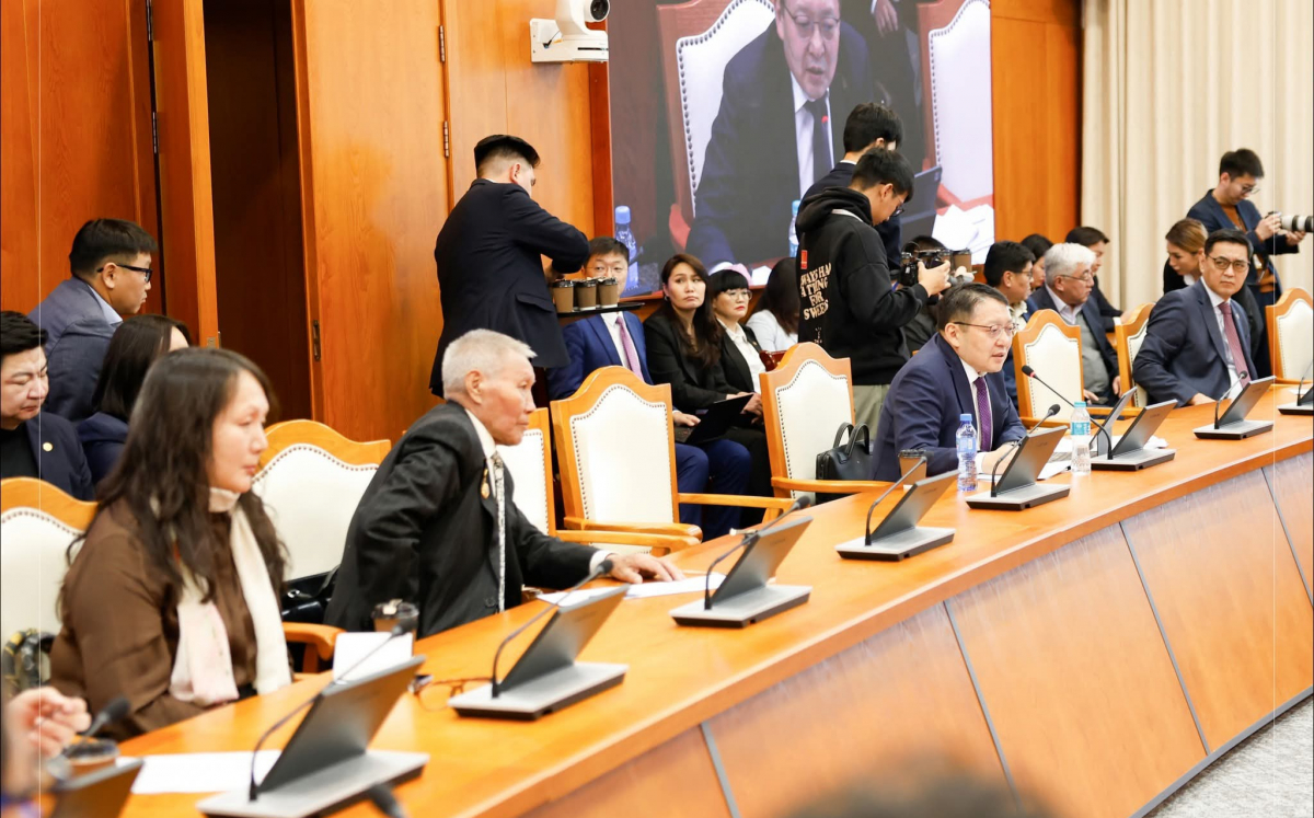 Монголбанкны ерөнхийлөгчийн албанд тушаалд нэр дэвшигчийн томилгооны сонсгол боллоо.