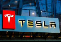 “Тесла” компани цахилгаан машиныхаа үнийг 2 мянган доллароор бууруулна