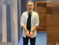 Туркээс Монгол руу нутаг буцаж буй иргэдэд худал хэлж, мансууруулах бодисыг дайвар ачаа болгон өгч явуулдаг гэх иргэнийг албадан авчирлаа