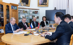 УИХ-ын дарга Н.Учрал Оросын Шинжлэх Ухааны Академид зочлов