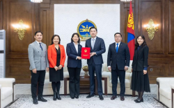 Монгол Улсын Их Хурлын тухай хуульд нэмэлт, өөрчлөлт оруулах тухай хуулийн төслийг өргөн мэдүүлэв.