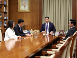 Ерөнхийлөгч У.Хүрэлсүх УИХ-ын дарга С.Бямбацогтыг хүлээн авч уулзлаа