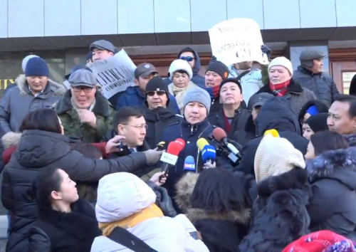 ЖАГСААЛ: Бид ахмадууддаа 3 сая төгрөгийг нь авч өгнө