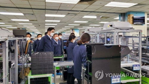 “Samsung” компанийн үйлдвэрийн өөр нэгэн ажилтан халдвар авчээ
