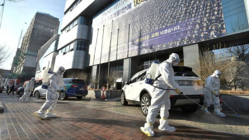 14 хонгийн дэглэмийг зөрчсөн тохиолдолд 1жил хүртэл хугацаанд хорих, Эсвэл 10н сая хүртлэх хэмжээний мөнгөн торгуул ноогдуулана.