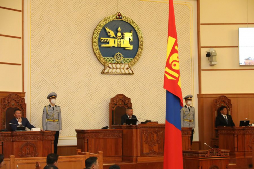 Шинэ парламентын бүрэн эрх хэрэгжиж эхэллээ