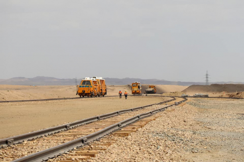 Тавантолгой-Гашуунсухайтын төмөр замын 42 км дээд бүтцийг угсарчээ