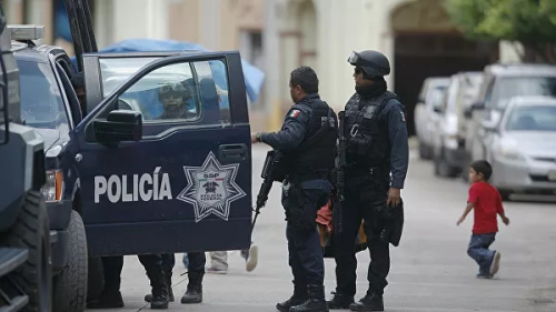 Мексикт 23 хүүхдийг боолчлолоос аварчээ