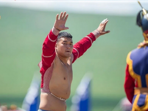 Залуу начин О.Мөнх-Эрдэнэ 57 жилийн дараа удмаасаа төрсөн хоёр дахь начин болжээ