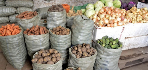 Шинэ ургац гарснаар төмс, луувангийн үнэ 1000 төгрөгөөр буурчээ