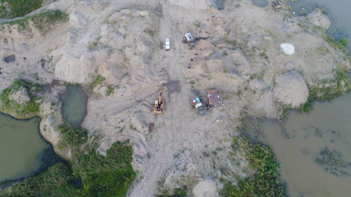 Хууль бус алт олборлогчдын ууланд нуусан техник хэрэгслийг илрүүллээ