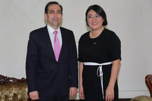 Төслийг амжилттай хэрэгжүүлэхийн тулд чадварлаг боловсон хүчнээр багаа бүрдүүлэх хэрэгтэй