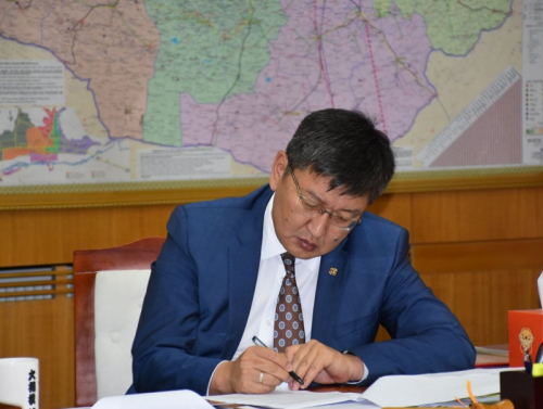 Монгол Улсын Шадар сайд Я.Содбаатар газрын тос боловсруулах үйлдвэрийн явцыг эрчимжүүлэх үүрэг өглөө