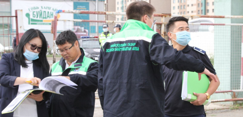 Зөвшөөрөлгүй баригдсан байгууламжийг албадан чөлөөллөө