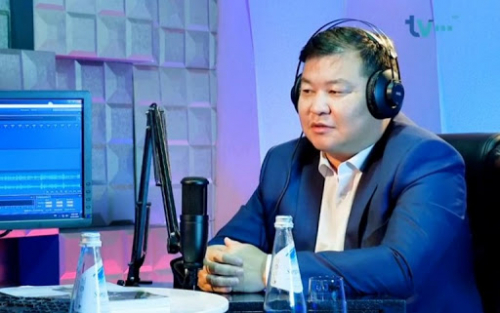 "100 асуулт" нэвтрүүлэг Өмнөговь аймгийн Засаг даргын зөвлөх Өлзийхутагийн БАЯНМӨНХ