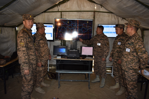 Хээрийн сургуулиар бие бүрэлдэхүүний бүтээлч сэтгэлгээг илүүтэй харуулжээ