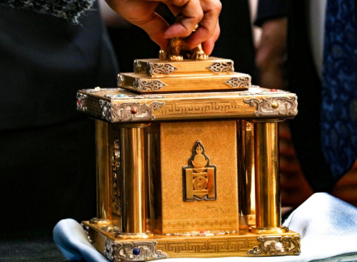 АН-ын тамганы асуудлыг хэлэлцэж буй шүүх хурал хойшлов