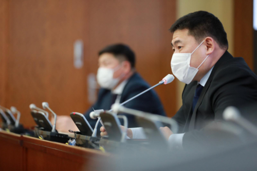 Л.Оюун-Эрдэнэ: Цаашид ажлаа хийж байгааг нь дэмжинэ, чадахгүйг нь хална