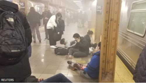 Нью-Йоркийн метронд гал нээсэн сэжигтнийг цагдаа нар эрэн сурвалжилж байна