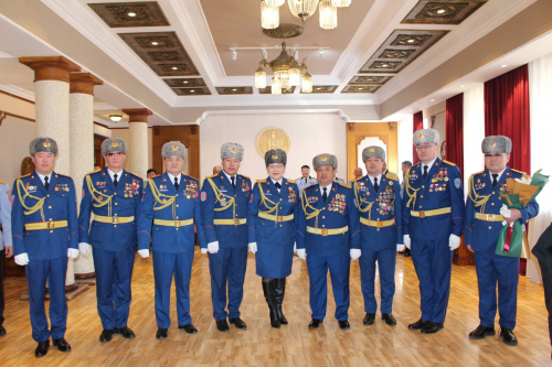 ОБЕГ-аас найман ХУРАНДАА цолтон төрлөө