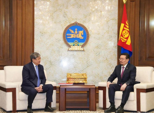 “Монгол Улсын хөгжлийн 2025 оны төлөвлөгөө батлах тухай” тогтоолын төслийг өргөн мэдүүлэв