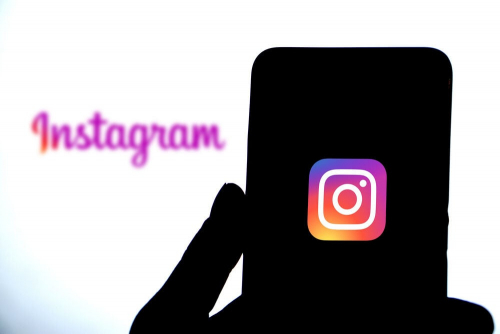 'Instagram"-д 16-гаас доош насны хүүхдүүд LIVE хийхийг хязгаарлана