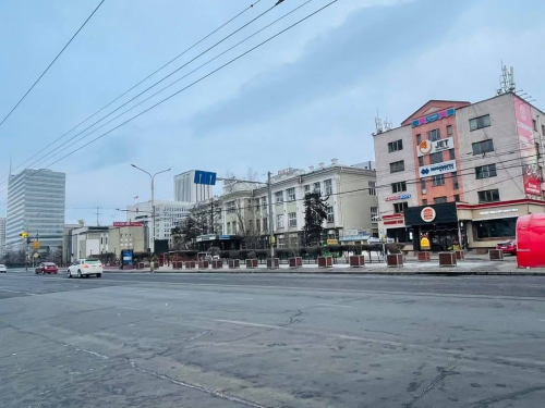 Явган хүний зорчих хэсэгт зөвшөөрөлгүй байршуулсан ТҮЦ-ийг нүүлгэлээ