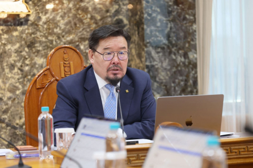 Төрийн албан хаагчийн нэг удаагийн буцалтгүй тусламжийг хууль ёсны өвлөгчид нь олгохоор боллоо