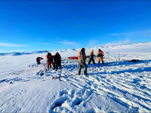 Гол, нуурын мөсөн дээгүүр зорчихгүй байхыг анхаарууллаа