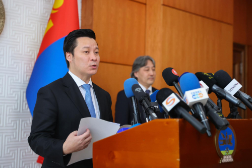 Академич Содовсүрэнгийн Нарангэрэлд “Чингис хаан” тэргүүн зэргийн одон хүртээнэ.