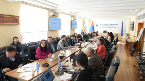 Эрүүл мэндийн даатгалын тогтолцооны талаар хэлэлцэв